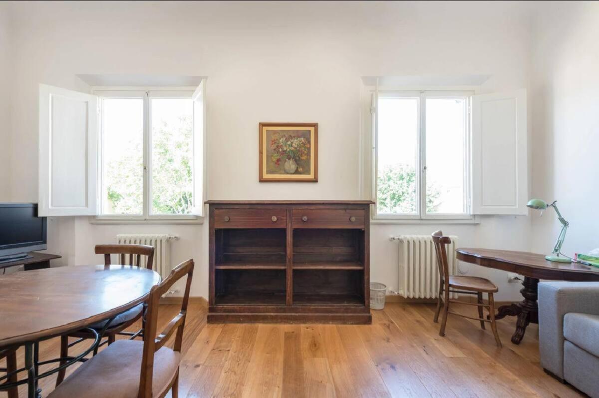 Airy One Bedroom With Terrace Near Palazzo Pitti Флоренция Экстерьер фото